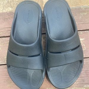 Oofos in like-new condition.